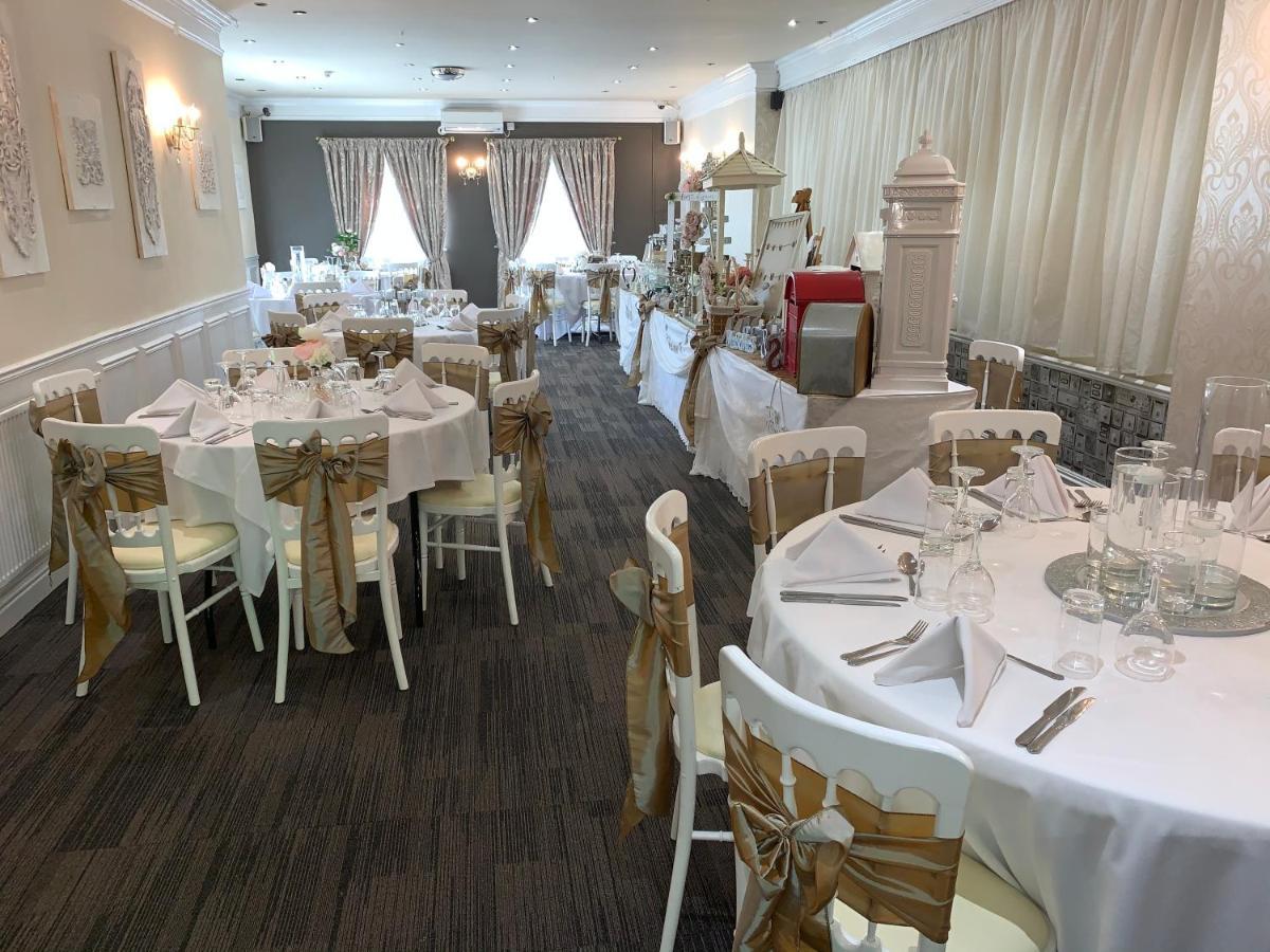 Dimple Well Lodge Hotel เวคฟิลด์ ภายนอก รูปภาพ